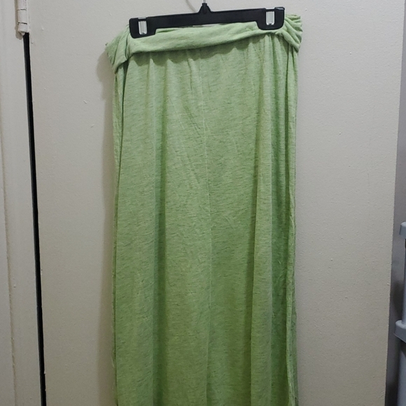 🔴2 for $10🔴 H&M - GREEN SKIRT - Picture 4 of 5